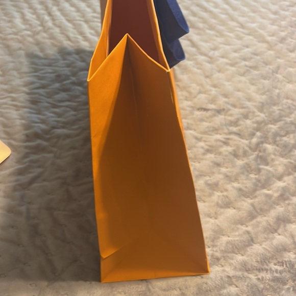 Louis Vuitton Shopping Bag - Picture 2 of 4